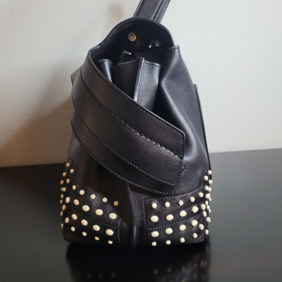 TODS Wave Gommini Black Leather Satchel - Picture 7 of 16